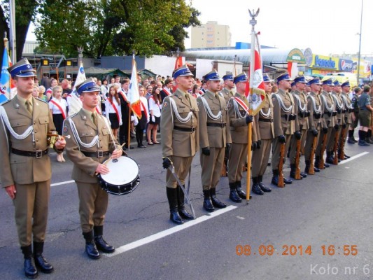 1ab-kompania-reprezentacyjna-WP-na-uroczystosciach-75.rocznicy-obrony-Warszawy