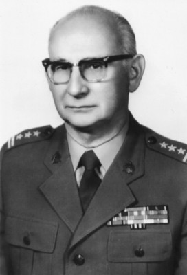 zdjęcie Mariana Nowackiego0001 (436x640)